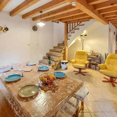 Holiday home 3 Bedroom Cozy In